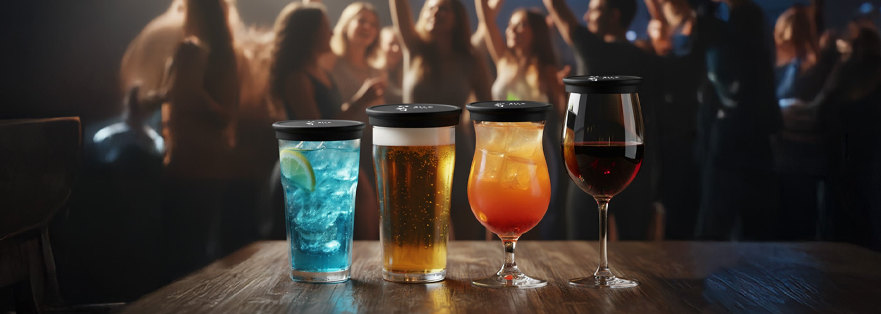 Gläser mit unserem Getränkeschutzdeckel darauf