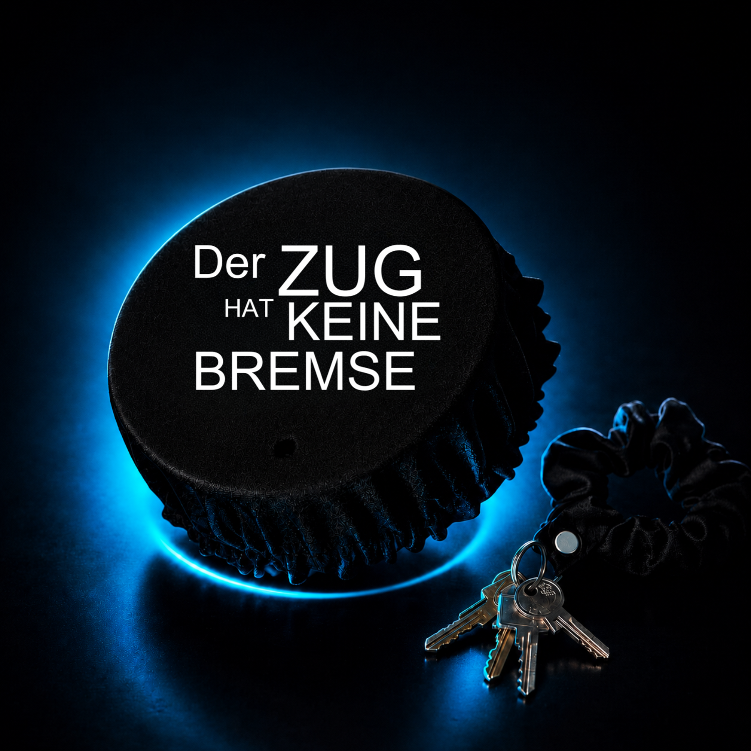 Schwarzer KO STOP Getränkeschutz mit „Der Zug hat keine Bremse“ Spruch im Premium Festival und Club Design mit Neonlicht.