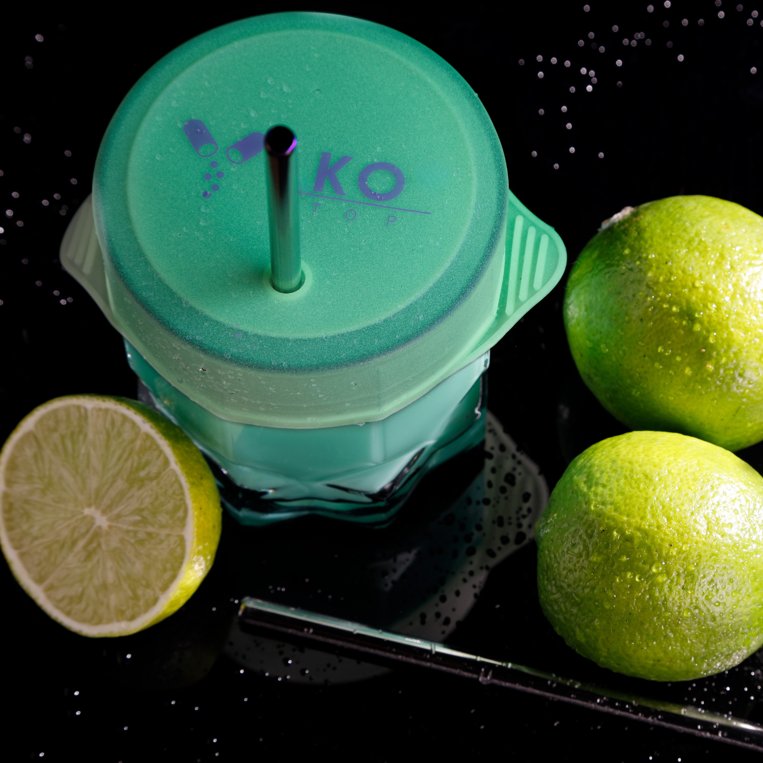 Eine Abbildung von unseren in Dunkel leuchtenden Getränkeschutz in den Größen 6-8cm und 7-9cm