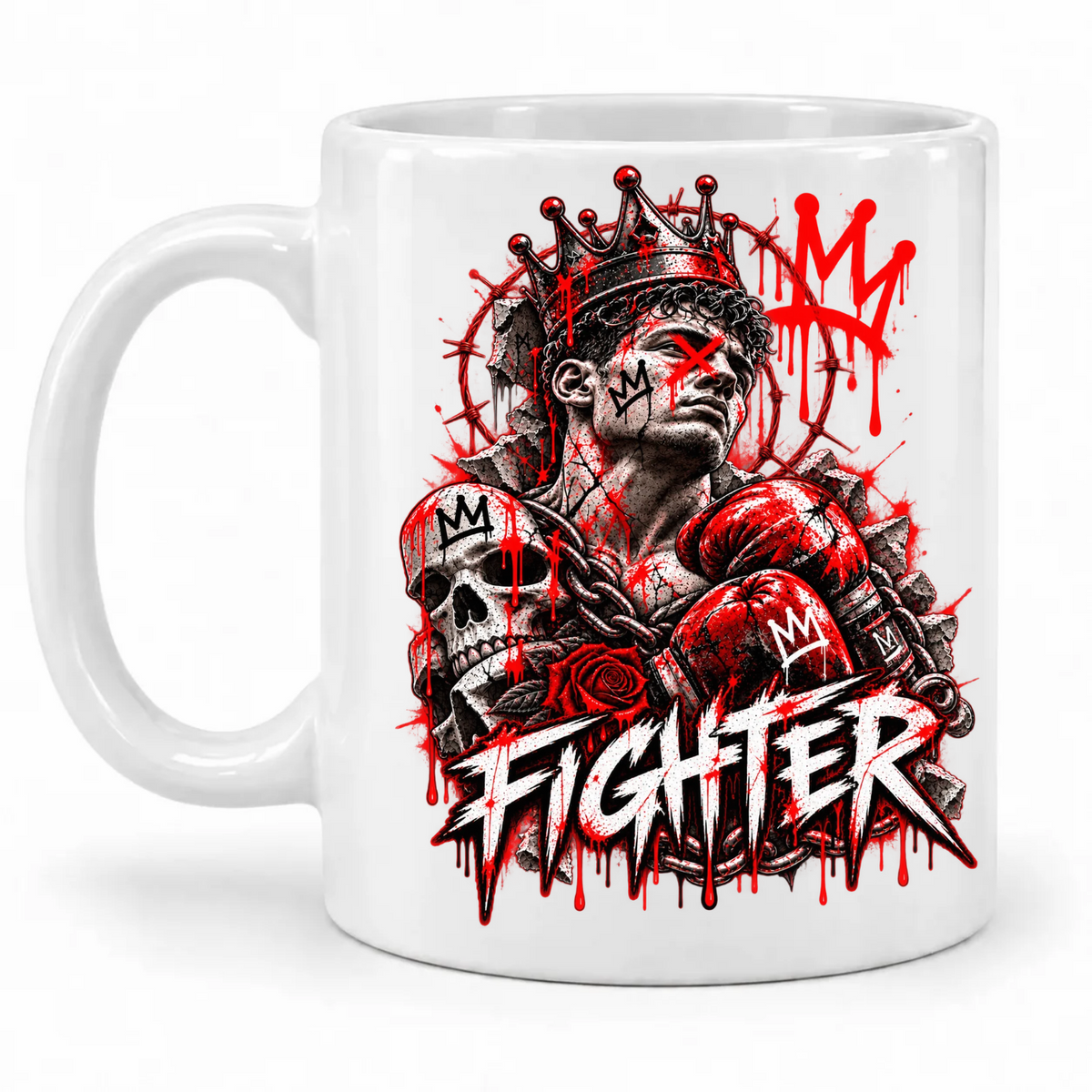 Weiße Krayo-Art-Tasse mit Fighter-Motiv, Krone, Boxhandschuhen und Rose in Rot, Schwarz und Grau; Henkel links.
