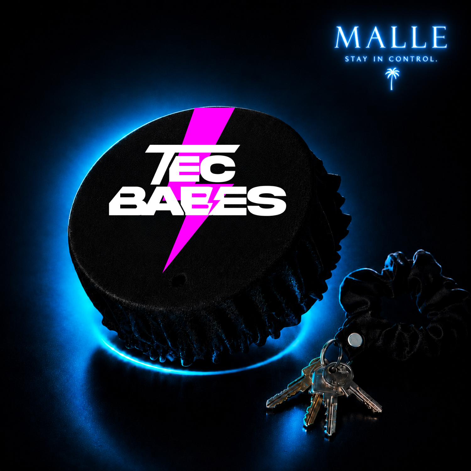 TEC BABES Getränkeschutz Cover im Premium Neon-Design mit Schlüsselhalter und Haargummi-Funktion. Stilvoller Schutz für Getränke auf Festivals, Partys und Events.
