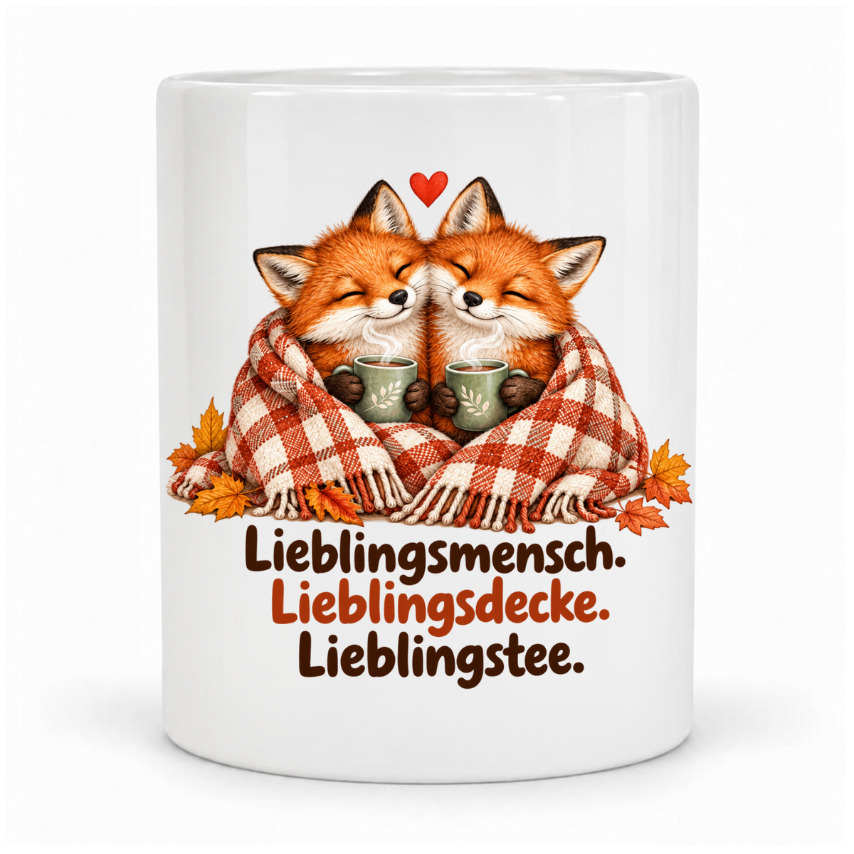 Weiße Herbst-Tasse „Lieblingsmensch. Lieblingsdecke. Lieblingstee.“ mit zwei Füchsen unter karierter Decke und Herbstlaub – vor Kopf bedruckt.