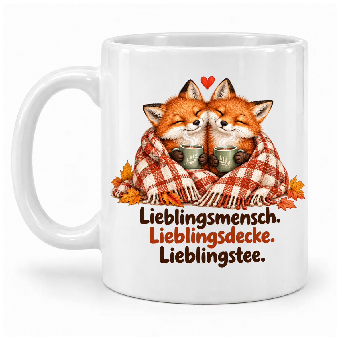 Weiße Herbst-Tasse „Lieblingsmensch. Lieblingsdecke. Lieblingstee.“ mit zwei Füchsen unter karierter Decke und Herbstlaub – Griff links.