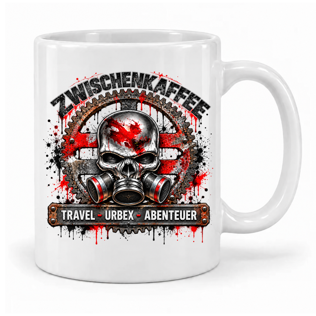 Weiße LostPlace.info Zwischenkaffee-Keramiktasse mit Totenkopf, Atemschutzmaske und Zahnrad in Rot und Schwarz – Griff rechts